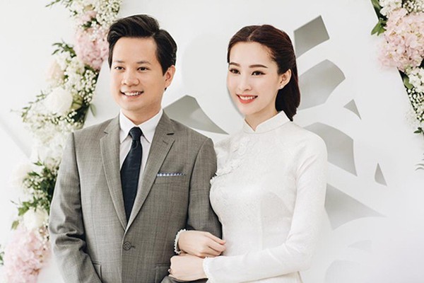 Hoa hậu Thu Thảo cùng chồng trong ngày cưới.