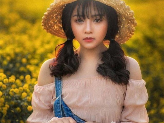 hot girl " Em chưa 18" Việt Hà