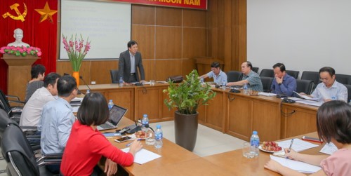 Hội đồng Chung khảo Giải Báo chí toàn quốc “Vì Sự nghiệp Giáo dục Việt Nam” năm 2019 họp, chọn tác phẩm xuất sắc nhất để trao giải.