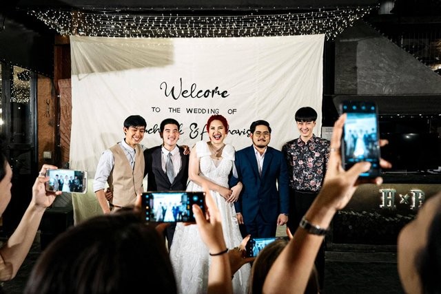 Cô dâu Tunchanok mời hẳn 3 người yêu cũ tới dự đám cưới mình.
