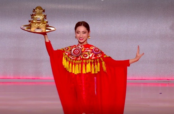 Lương Thùy Linh chọn múa mâm vàng.