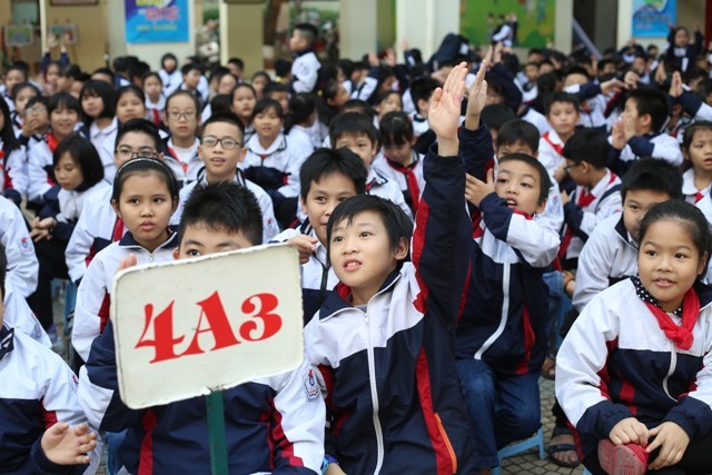 Học sinh trường tiểu học Phương Liệt hăng hái tham gia trò chơi tại Lễ phát động.