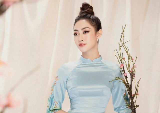 Hoa hậu Lương Thùy Linh gợi ý loạt áo dài siêu xinh diện Tết