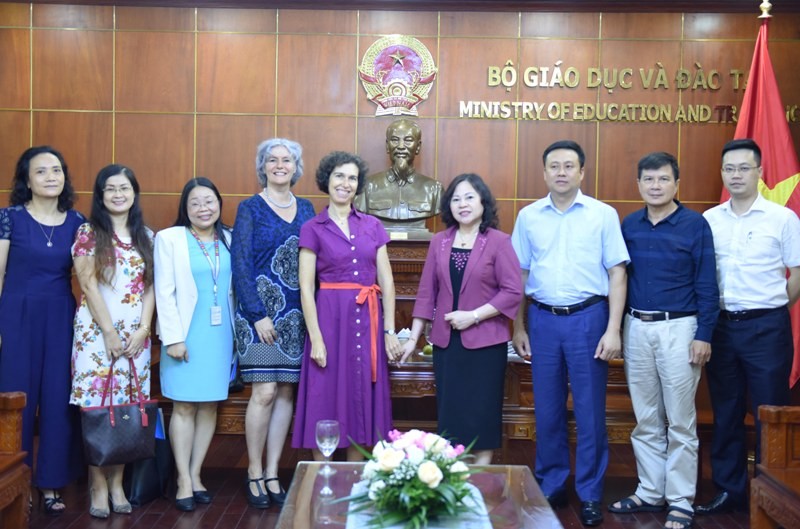Thứ trưởng Bộ GD&ĐT Ngô Thị Minh đánh giá cao những hoạt động UNICEF đã dành cho trẻ em Việt Nam.