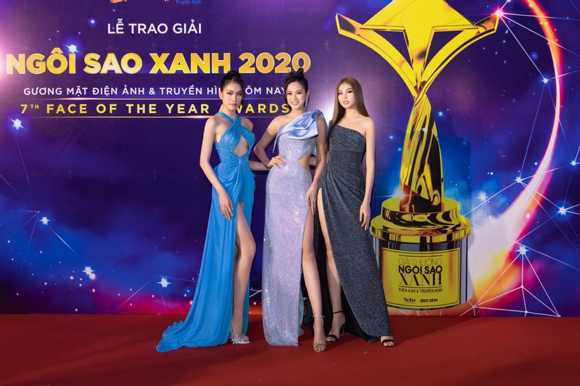Top 3 Hoa hậu Việt Nam 2020 đọ sắc tại thảm đỏ Ngôi sao xanh.