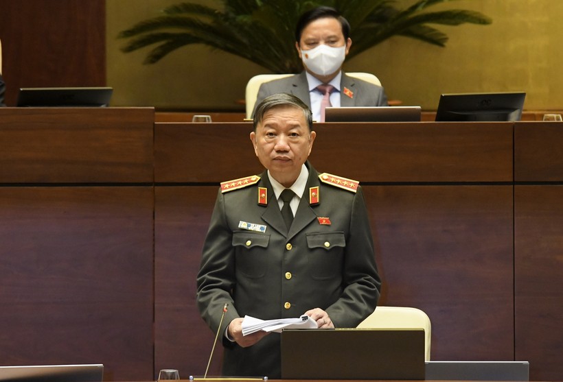 Bộ trưởng Bộ Công an Tô Lâm giải trình, làm rõ một số vấn đề đại biểu Quốc hội nêu về dự án Luật Cảnh sát cơ động.