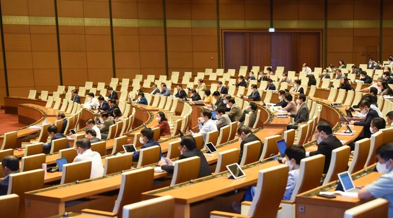 Quốc hội thảo luận trực tuyến về Dự thảo Nghị quyết một số cơ chế, chính sách đặc thù phát triển 4 tỉnh, thành phố.