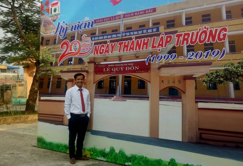 Thầy Nguyễn Văn Đằng - Hiệu trưởng Trường THPT Lê Quý Đôn.