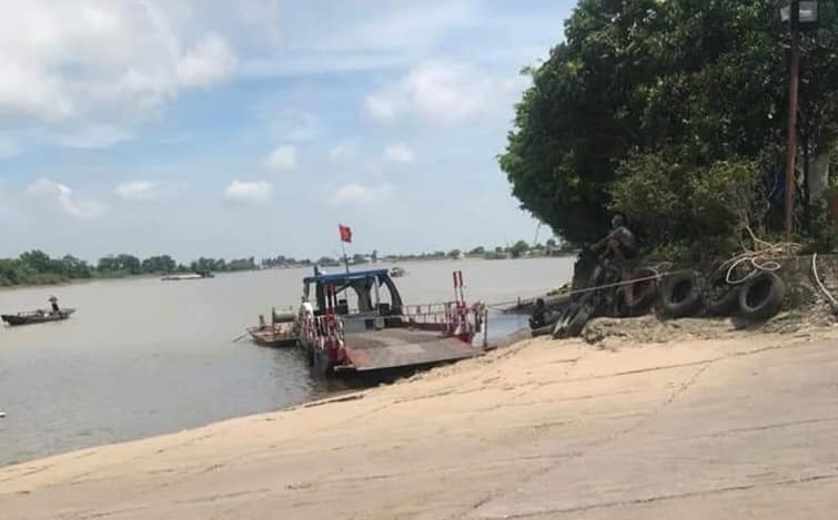 Nam Định: Để lại xe và tờ giấy, thanh niên nhảy xuống sông tự tự