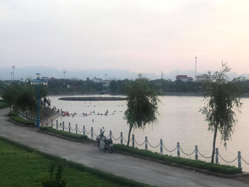 Hồ Lam Hạ - nơi nam sinh lớp 10 bị đuối nước. - ảnh IT