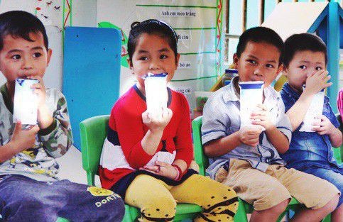 Chương trình Sữa học đường bổ sung dinh dưỡng cho trẻ (Internet)