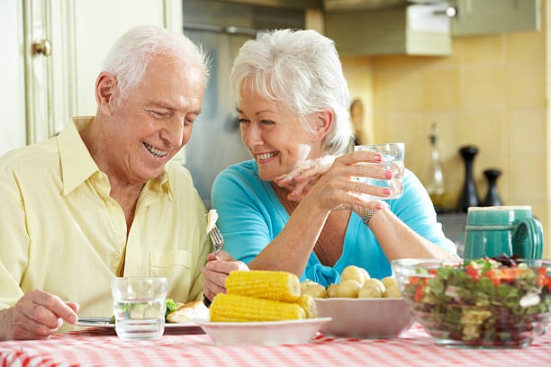 Chế độ dinh dưỡng lý tưởng cho người cao tuổi