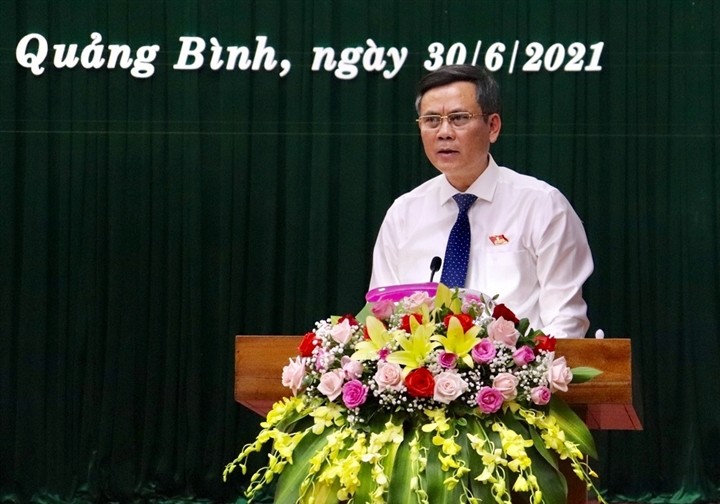 Ông Trần Thắng phát biểu tại kỳ họp thứ nhất HĐND tỉnh Quảng Bình khóa XVIII nhiệm kỳ 2021 - 2026