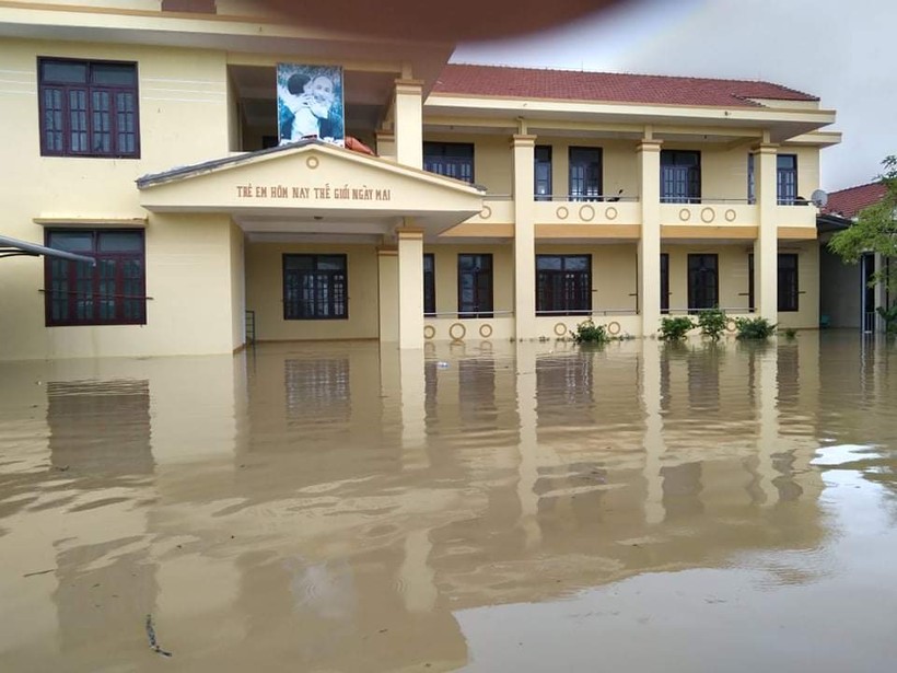 Trường Mầm non Xuân Thủy (Lệ Thủy) bị ảnh hưởng do mưa lũ.