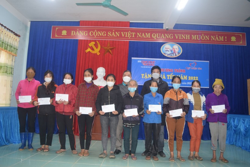 Báo GD&TĐ, tập đoàn Vingroup mang niềm vui đến người nghèo miền núi Quảng Bình