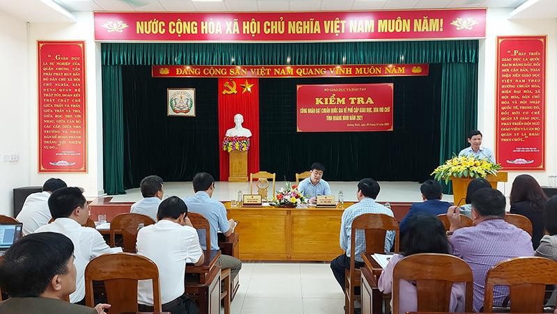 Toàn cảnh buổi làm việc giữa Bộ Giáo dục và Đào tạo với tỉnh Quảng Bình.