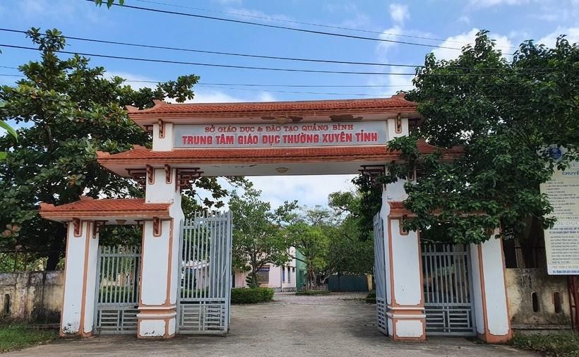 Ủy ban Kiểm tra Đảng uỷ Khối quyết định thi hành kỷ luật bằng hình thức khai trừ ra khỏi Đảng đối với bà Phan Thị Mai, Phó Trưởng phòng Tổ chức Hành chính, Kế toán của Trung tâm GDTX tỉnh Quảng Bình.