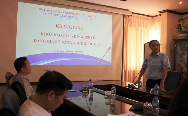 Ông Nguyễn Chí Trường phát biểu tại lễ khai giảng khóa đào tạo nghiệp vụ đánh giá kỹ năng nghề quốc gia