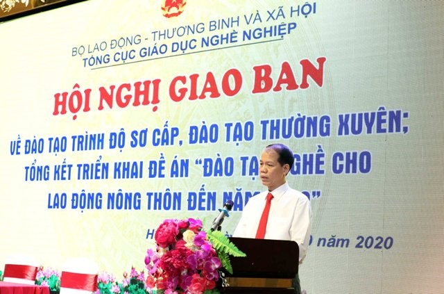 TS Đỗ Năng Khánh – Phó Tổng cục trưởng Tổng cục Giáo dục nghề nghiệp phát biểu tại hội nghị