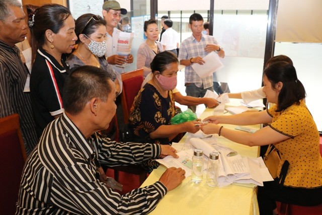 Việc chi trả chính sách an sinh bằng tiền mặt hiện vẫn còn phổ biến tại Việt Nam