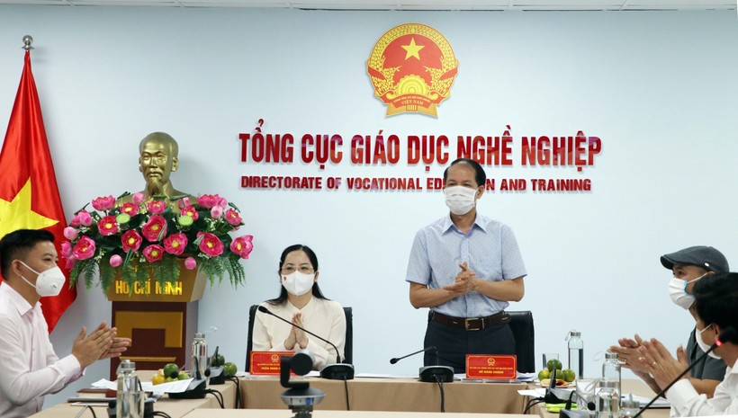 Ông Đỗ Năng Khánh, Phó Tổng cục trưởng Tổng cục Giáo dục nghề nghiệp, Chủ tịch Hội đồng xét chọn phát biểu tại cuộc họp