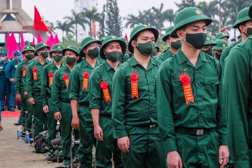 Hơn 1.200 thanh niên Đà Nẵng hăng hái lên đường nhập ngũ