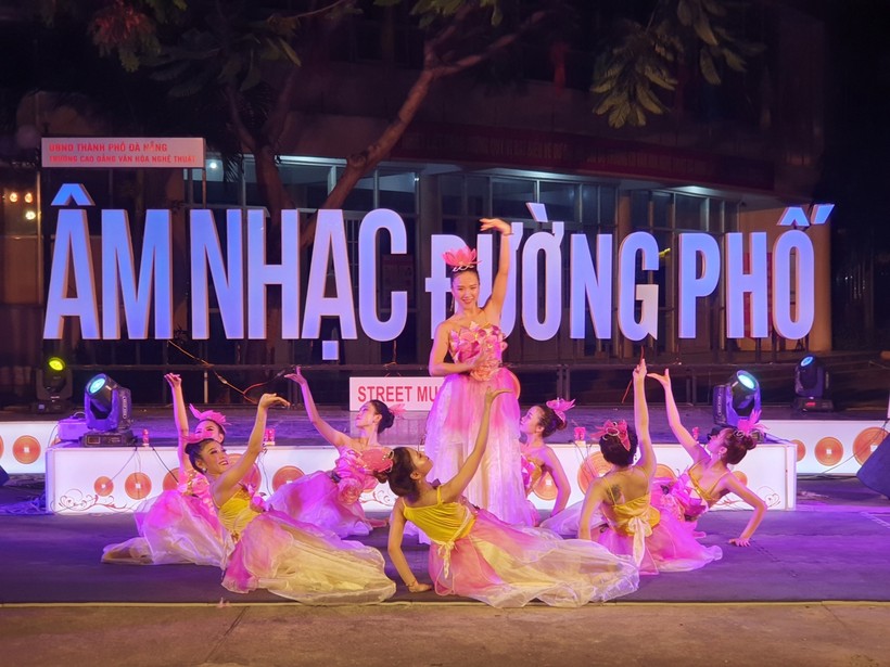 Chương trình âm nhạc đường phố ở Đà Nẵng. Ảnh minh họa. 