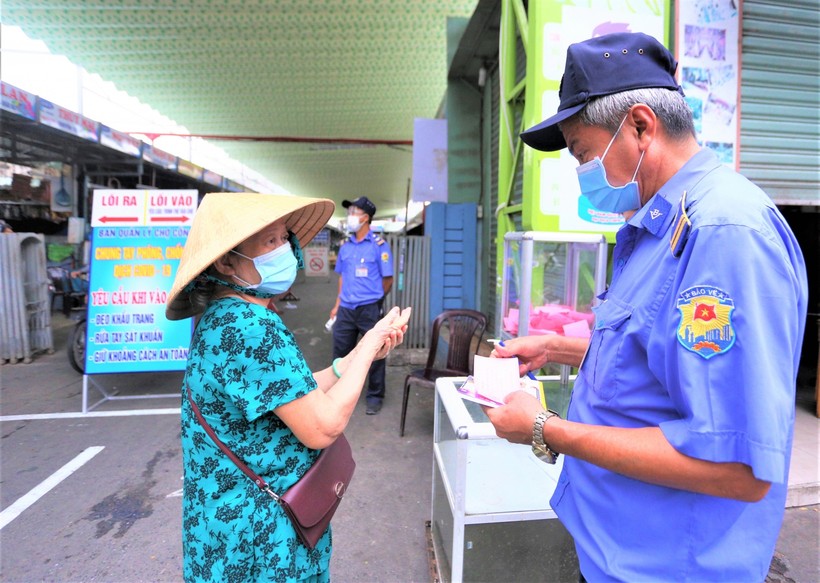 Đà Nẵng từng áp dụng thẻ đi chợ vào đợt dịch tháng 7/2020. 