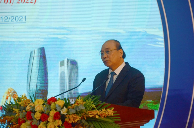 Chủ tịch nước Nguyễn Xuân Phúc phát biểu tại buổi Tọa đàm “TP Đà Nẵng 25 năm: Thành tựu và triển vọng”. 