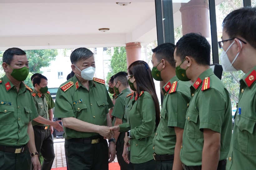 Bộ trưởng Bộ Công an thăm và chúc Tết tại Bệnh viện 199 tại Đà Nẵng