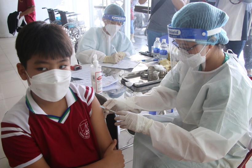 Đà Nẵng bắt đầu tiêm vắc xin ngừa Covid-19 cho trẻ từ 5 đến dưới 12 tuổi. 