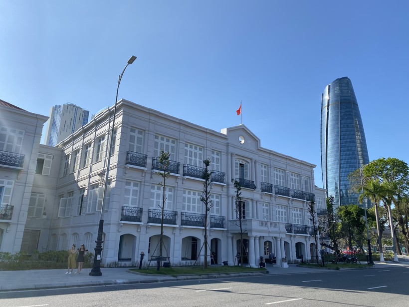 Tòa Đốc lý hay còn gọi là Tòa thị chính (số 42, 44 Bạch Đằng) được nâng cấp, cải tạo thành Bảo tàng Đà Nẵng. Ảnh: Hoàng Vinh. 