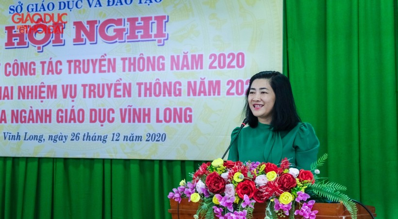 Bà Nguyễn Thị Ngọc Bích, Phó Giám đốc Sở GD&ĐT tỉnh Vĩnh Long phát biểu tại hội nghị.