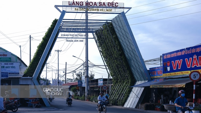Cổng chào Làng Hoa Sa Đéc (tỉnh Đồng Tháp).