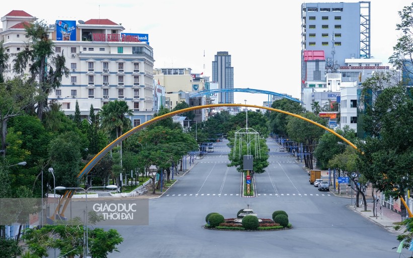 Hình ảnh Đại lộ Hoà Bình (quận Ninh Kiều, TP Cần Thơ) trong thời gian thực hiện giãn cách xã hội.