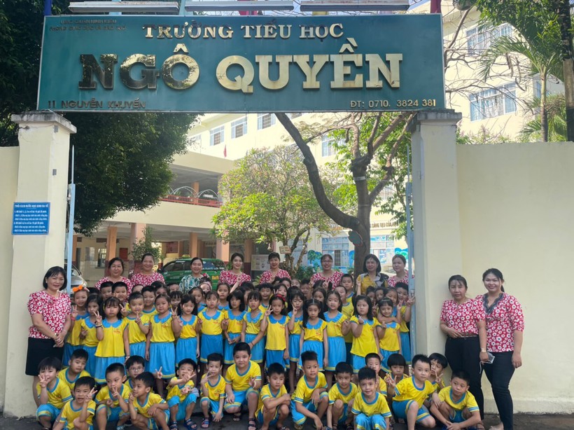 Trẻ mầm non tham quan thực tế tại Trường TH Ngô Quyền (quận Ninh Kiều, TP Cần Thơ).