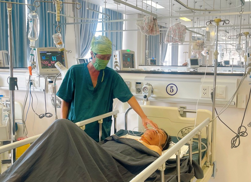 Bệnh nhân N.C.T được thực hiện quy trình "báo động đỏ", phẫu thuật cứu sống tại Bệnh viên TTĐK An Giang.