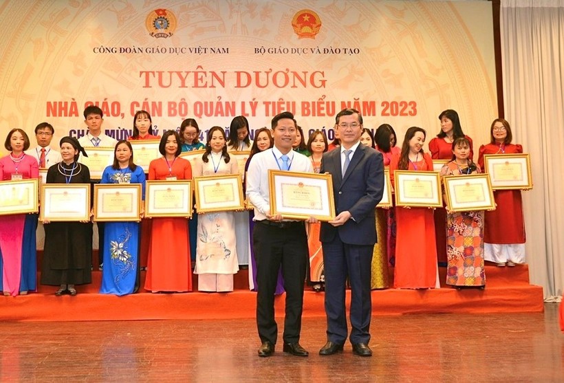 Thầy Võ Châu Thanh được vinh danh tại lễ tuyên dương Nhà giáo tiêu biểu năm 2023