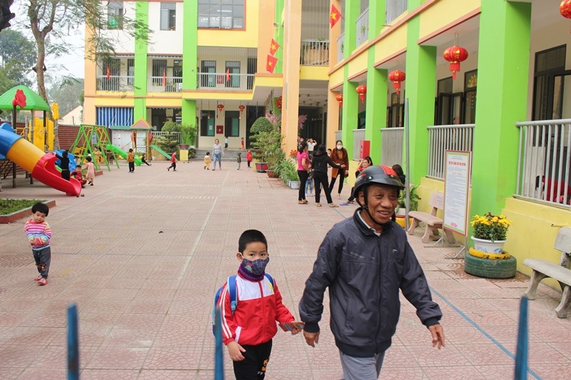Hà Tĩnh: Chưa cho học sinh nghỉ học vì… chờ quyết định của Chủ tịch tỉnh