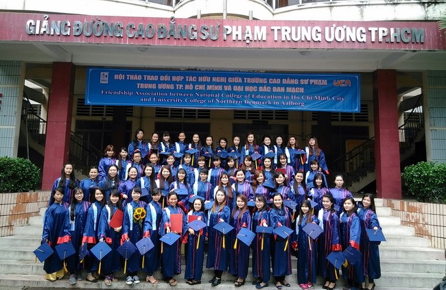 Sinh viên Trường CĐ Sư phạm Trung ương TPHCM tốt nghiệp ra trường.