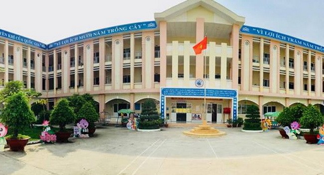 Trường TH Nguyễn Thái Bình – Thị xã Kiến Tường, Long An vừa được công nhận trường đạt Chuẩn quốc gia giai đoạn 2 năm 2018
