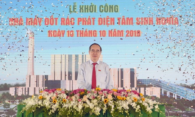  Bí thư Thành ủy TP.HCM Nguyễn Thiện Nhân nhấn nút khởi công Nhà máy đốt rác Tâm Sinh Nghĩa (Ảnh:LP)