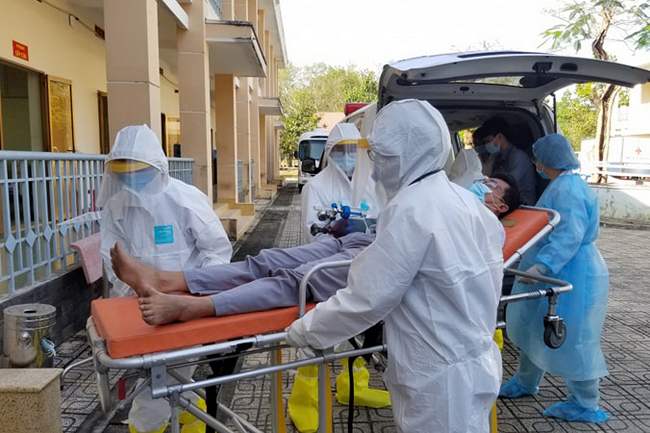 28 trường hợp đi từ vùng dịch đang được cách ly tại Bệnh viện dã chiến TP.HCM