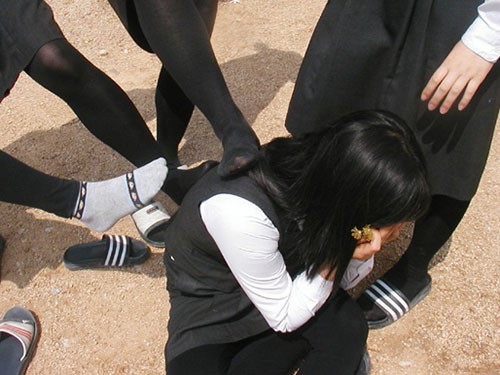 Nhiều học sinh Hàn Quốc đã tự kỷ nặng, thậm chí tự sát, do bị bắt nạt quá đáng trong trường học Ảnh: KPOPCOMMUNITY.COM