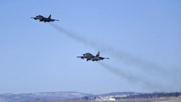 Không quân Nga luyện không chiến và tấn công mặt đất