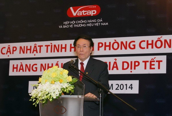 Ông Lê Thế Bảo - Chủ tịch Hiệp hội Chống hàng giả và bảo vệ thương hiệu Việt Nam phát biểu tại hội nghị