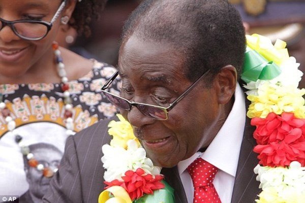 Sinh nhật xa hoa triệu đô của Tổng thống Zimbabwe