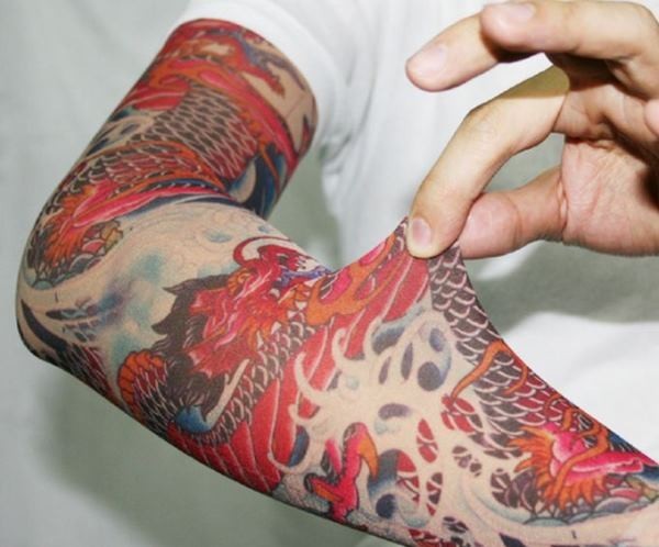 Găng tay chống nắng tattoo có sự co giãn tốt
