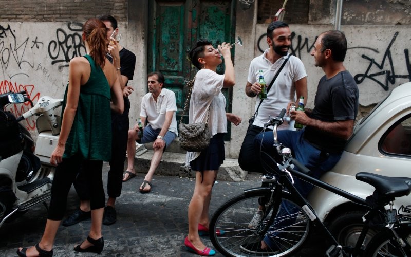 Gần 1 triệu thanh niên Italy vẫn “ngửa tay” xin tiền bố mẹ để sống