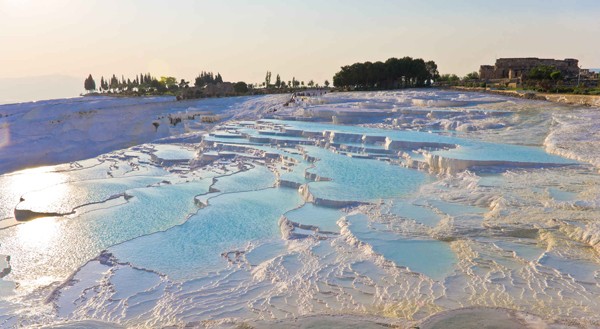 10 suối nước nóng tự nhiên tuyệt nhất thế giới